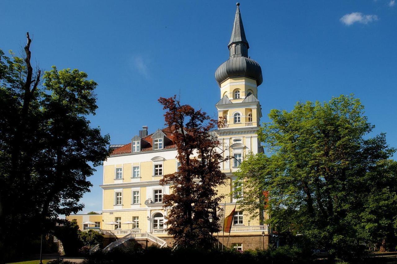 Hotel Schloss Schwarzenfeld Exterior photo