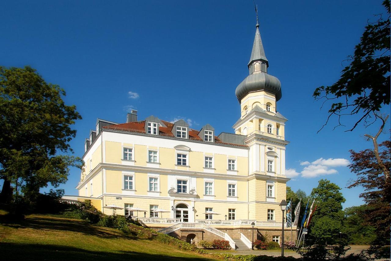 Hotel Schloss Schwarzenfeld Exterior photo